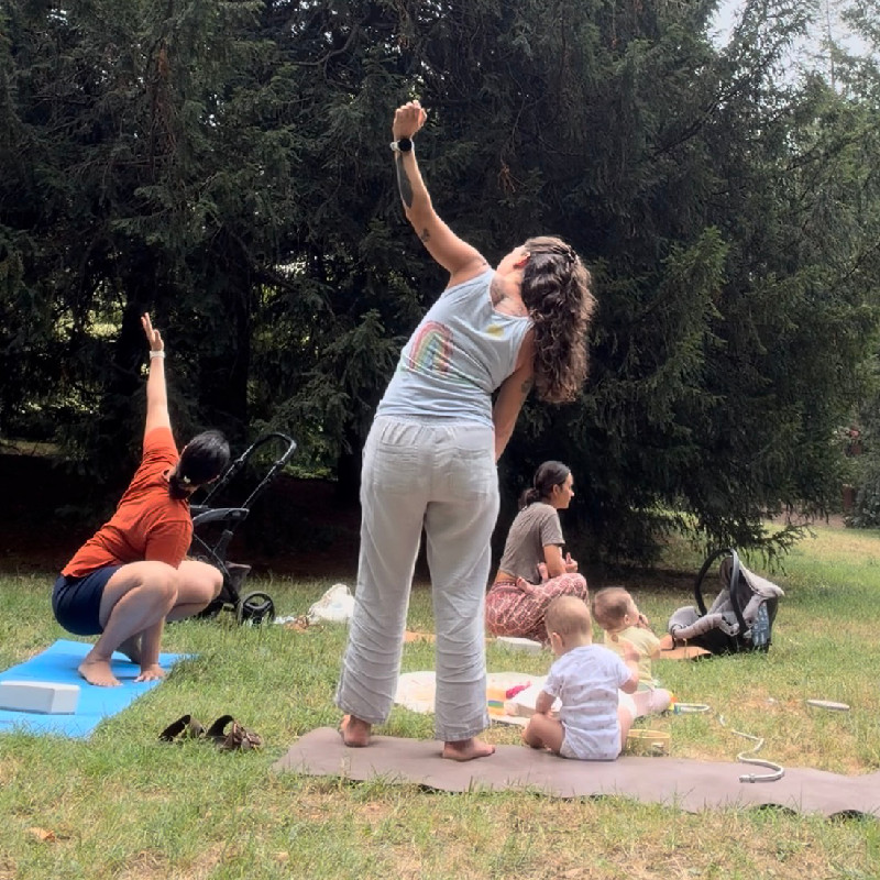 corsi-di-yoga-post-parto-varese-001